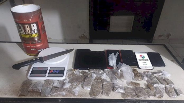 Ocorrência inicia como assalto e acaba em prisão por tráfico de drogas