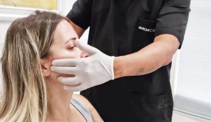Caminhoneira musa das estradas realizará cirurgia de reconstrução de face em Blumenau