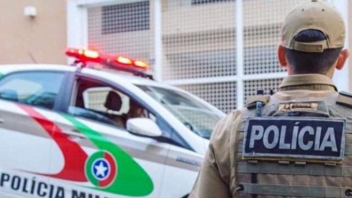 PM prende homem que incendiou a casa da ex-companheira em Araranguá