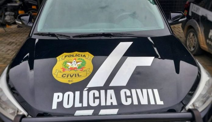 Suspeito de série de roubos em Porto Belo é preso após furto em secretaria de Saúde