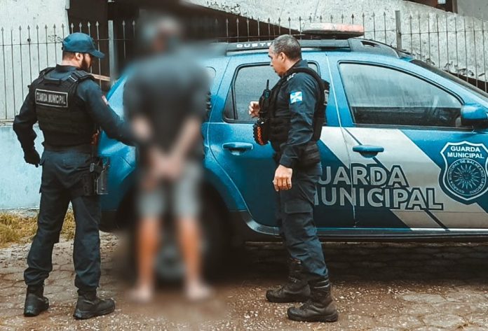 Guarda Municipal prende quatro foragidos em BC