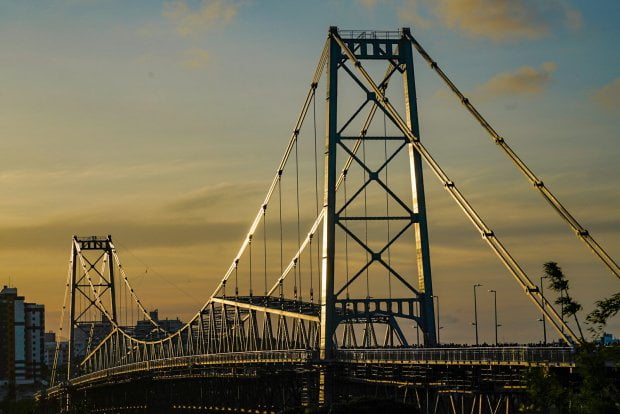 Ponte Hercílio Luz completa 96 anos com programação especial