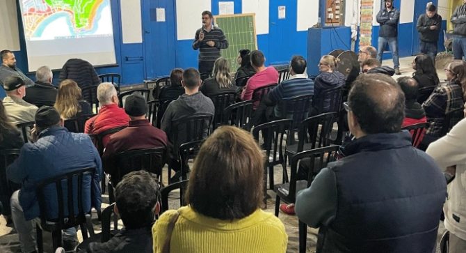 Reunião no Canto da Praia abre série de oficinas da Revisão do Plano Diretor