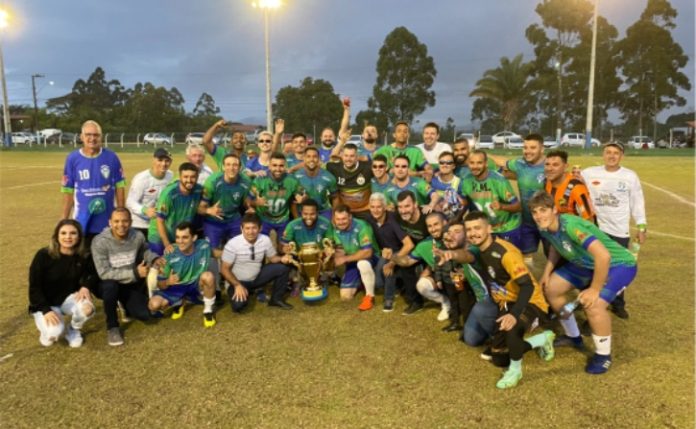 Santa Cruz vence Campeonato de Futebol em Porto Belo