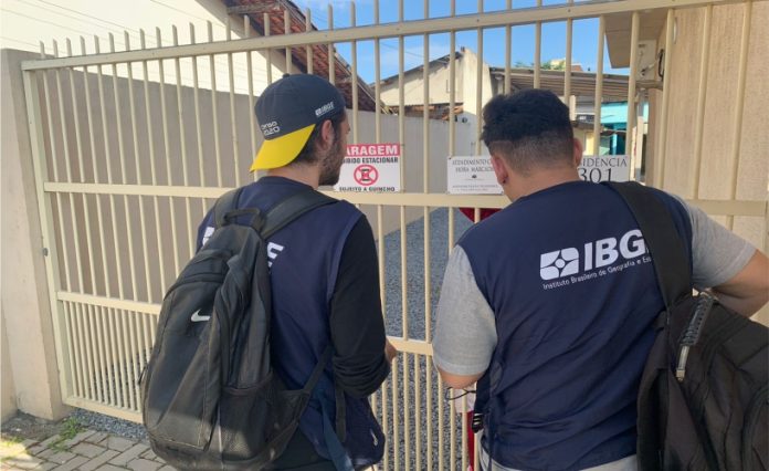 Moradores de Itapema podem agendar pesquisa do Censo pelo telefone 137