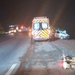 Colisao frontal entre carro e motocicleta deixa duas pessoas mortas na BR 282 em SC