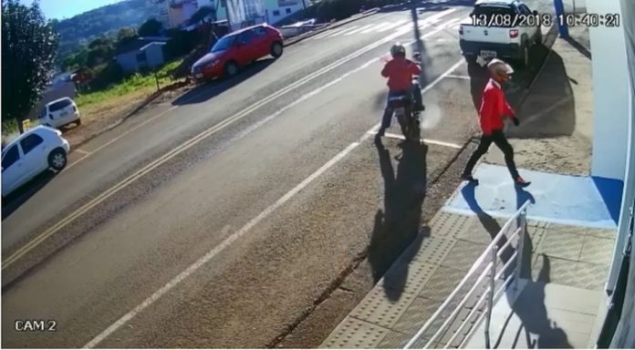 Ex-prefeito é condenado por ordenar, de dentro de presídio, o assassinato de advogado em sc