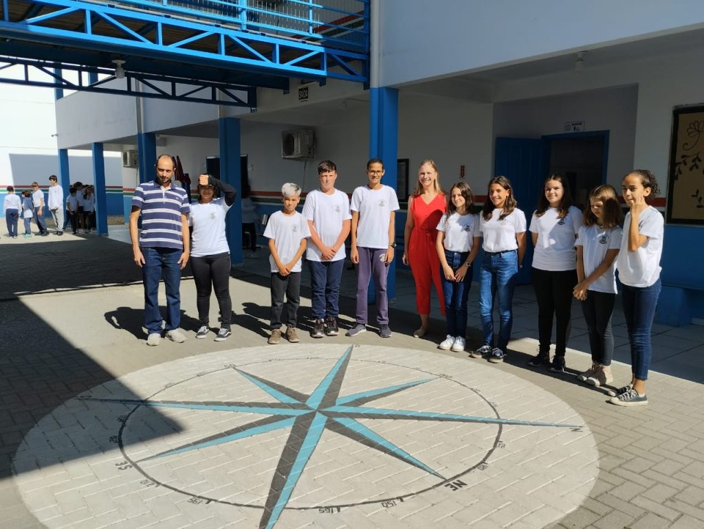 Escola De Porto Belo Utiliza Rosa Dos Ventos De Uma Forma Diferente ...