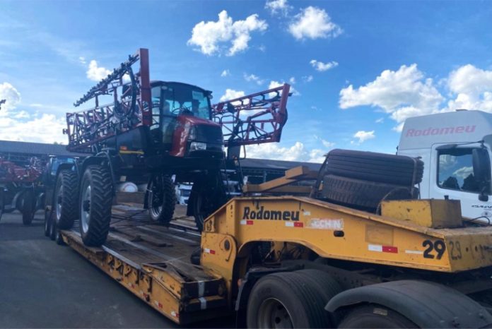 Equipamentos agrícolas produzidos no Brasil são exportados para o Cazaquistão