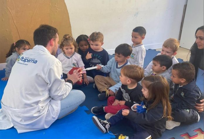Programa Saúde na Escola promove orientações sobre higiene bucal