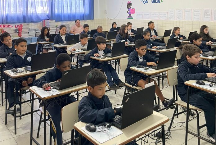 Alunos da Escola Franscisco Victor Alves participam do Estudo Internacional (TIMSS) de Matemática e Ciências