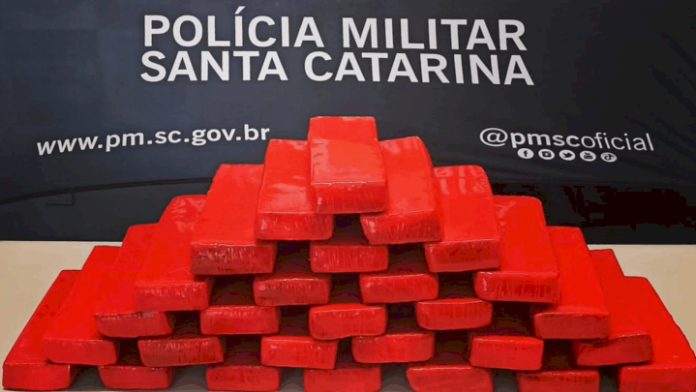 Homem é detido com 20 kg de maconha em Florianópolis