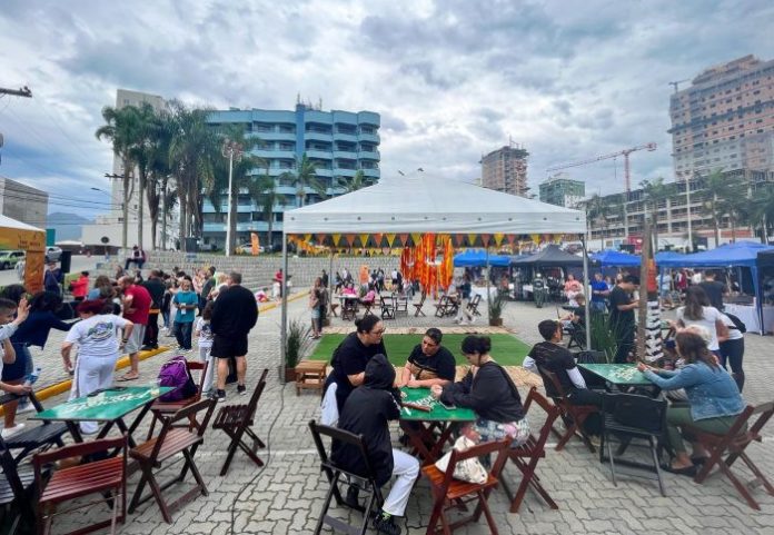 Praça da Paz foi palco do Projeto Som & Sol - Música na Rua