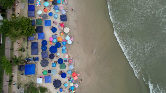 Câmara solicita que Vigilância Sanitária fiscalize quiosques da praia