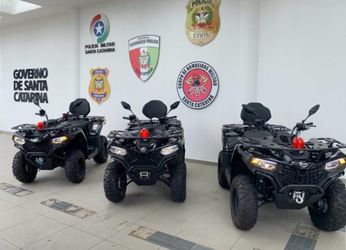 Polícia Civil entrega quadriciclos para delegacias regionais