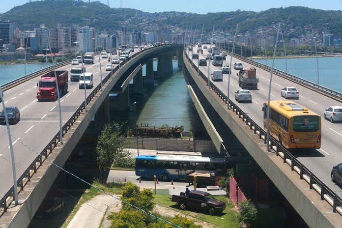 Ponte Pedro Ivo Campos terá fechamento parcial de pista para manutenção a partir da noite desta quinta