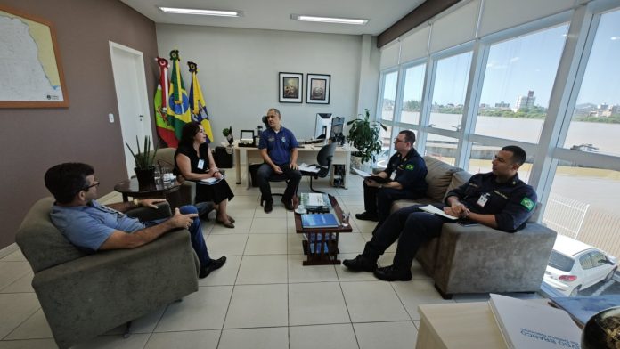 Porto Belo avança na aprovação de projetos junto à marinha para impulsionar desenvolvimento