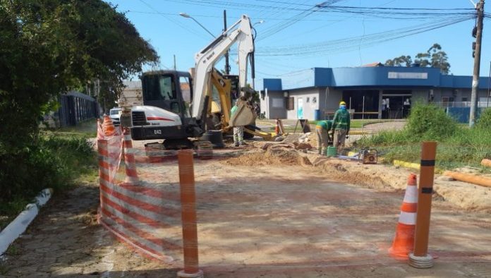 Avanço das obras_ Implantação do esgotamento em Bombinhas