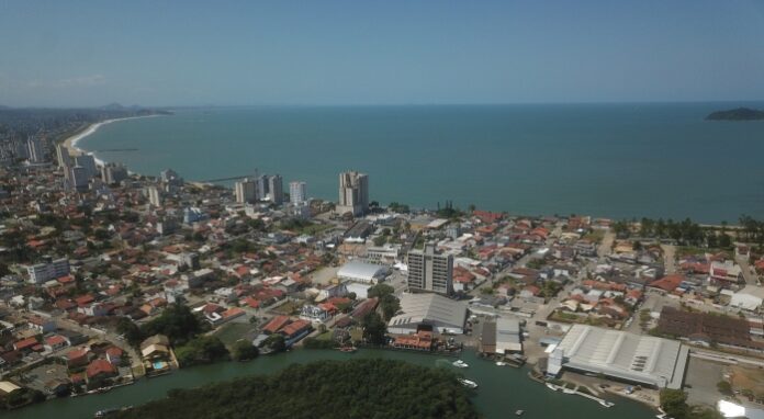 Mercado imobiliário de Balneário Piçarras movimenta R$ 1,1 bilhão no primeiro semestre de 2024