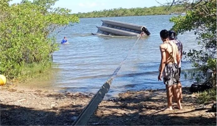 Catamarã vira durante rajada de vento, e bebê de 8 meses morre afogada em SC