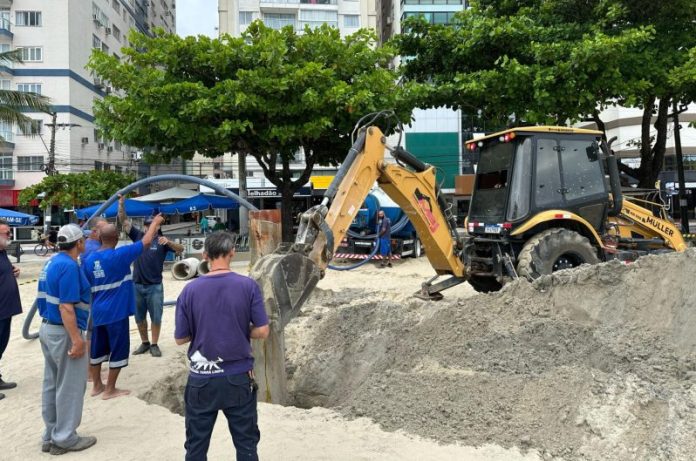 Balneário Camboriú inicia instalação de novo deck de acessibilidade na Praia Central