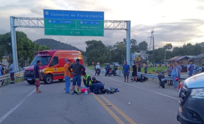 Colisão na BR-282 mata passageiro e fere condutor em Palhoça-