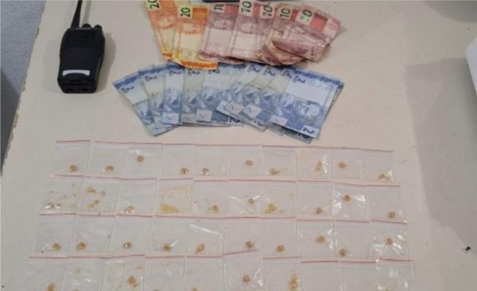 Operação da PM em Itapema desmantela tráfico de drogas no Bairro Alto São Bento