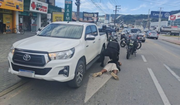 Guarda Municipal de Itapema recupera Hilux furtada em tempo recorde