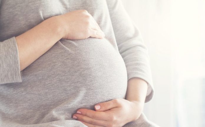 pregnant-5749676_1280