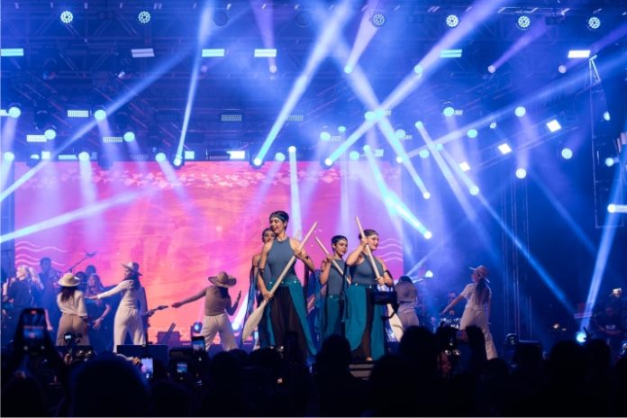 Bombinhas inicia Festival do Mar 2025 com shows, surf e atrações culturais