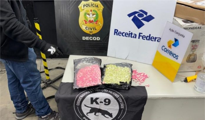 2 mil comprimidos de ecstasy são apreendidos em operação nos Correios de São José