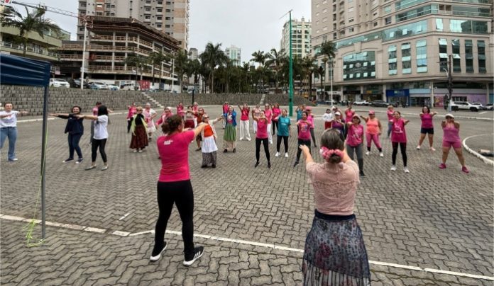 Aulão Outubro Rosa movimenta Praça da Paz