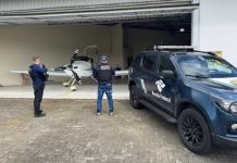 Carga de mais de R$ 3 milhões em iPhones é interceptada em aeroporto de SC