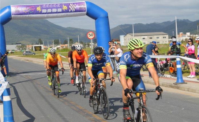 Pedal e Propósito_ o GP Outubro Rosa mobiliza Itapema neste domingo
