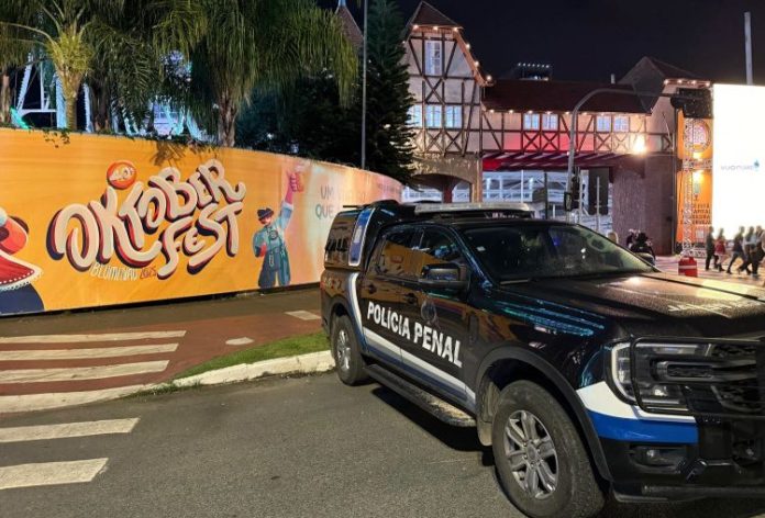 Polícia Penal de SC amplia presença e garante segurança reforçada na Oktoberfest