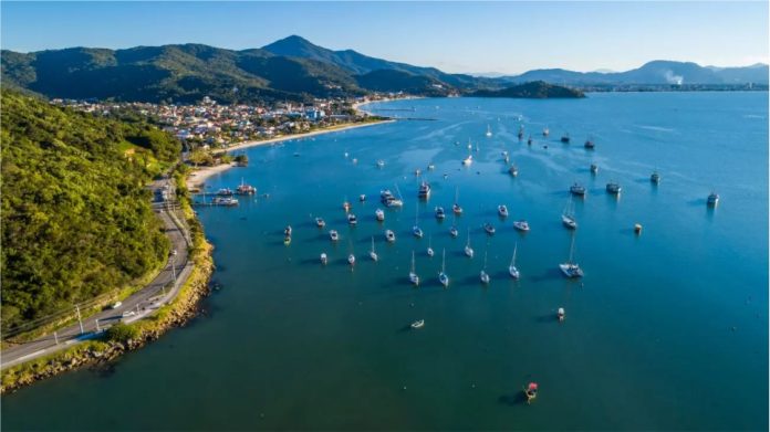 Porto Belo une natureza, turismo e gestão eficiente e se destaca no cenário imobiliário nacional