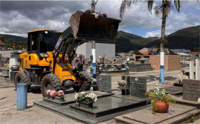 Prefeitura reforça limpeza e melhorias no Cemitério Municipal para o Dia de Finados