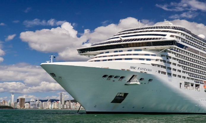 Balneário Camboriú intensifica temporada de cruzeiros com escalas e novo terminal ativo