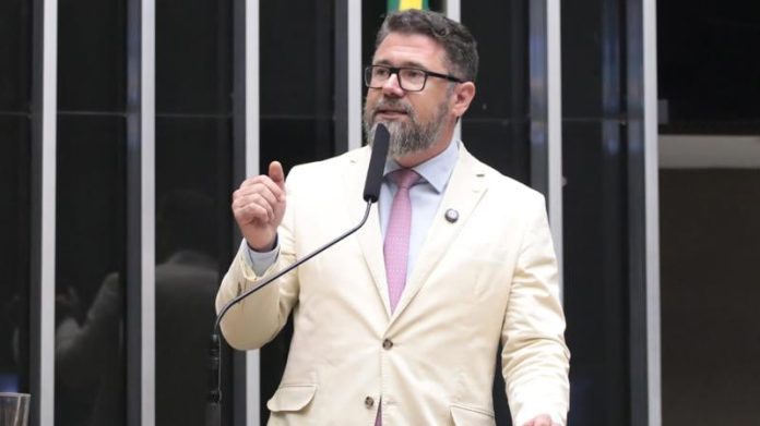 Câmara debate ampliação do porte de arma para três novas categorias