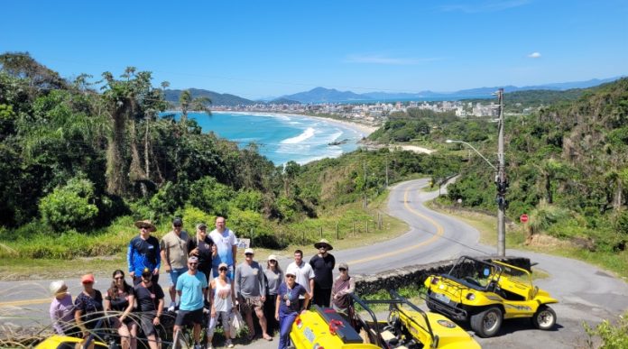 Capacitação em Bombinhas qualifica empresas de passeio de buggy para futuro sustentável