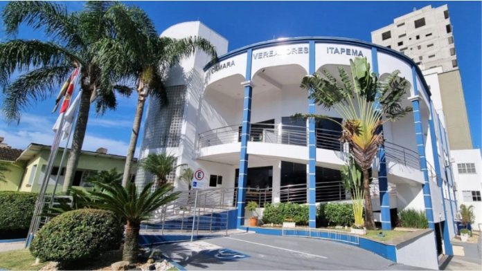 Concurso da Câmara de Vereadores de Itapema é prorrogado e segue chamamentos até 2027