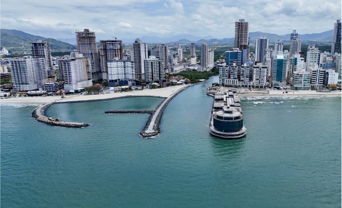 Itapema anuncia data de abertura do Píer Oporto, ícone de lazer e comércio à beira-mar