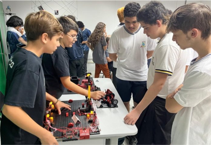 Itapema realiza IV Feira e III Torneio de Robótica com foco em turismo