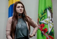 Pelo Estado 04/11: Direita catarinense em crise