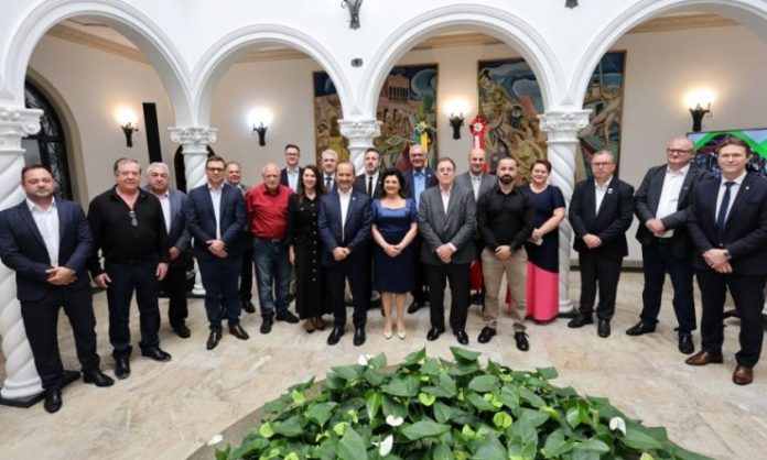 Pelo Estado 06-11_ Governo do Estado impulsiona R$ 1,2 bilhão em novos investimentos