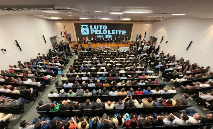 Pelo Estado 14-11_ Alesc debate a crise do leite em Audiência Pública