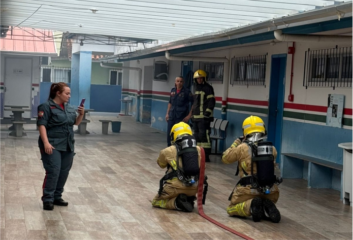 Porto Belo fortalece segurança nas escolas com simulado de incêndio na rede municipal