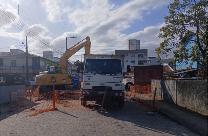 Bombinhas acelera obras e avança rumo à universalização do esgotamento sanitário