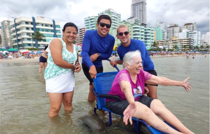 Mar para todos_ projeto 'Vida na Praia' volta a transformar vidas na orla de Itapema