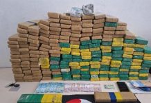 Casal é detido em Joinville com carro carregado de maconha e filhas a bordo